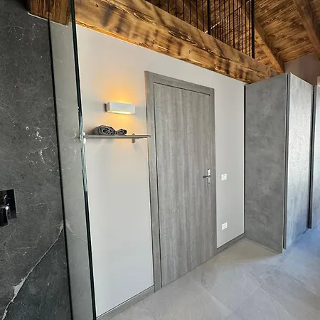 Holiday home Dimora Rosaspina Adro