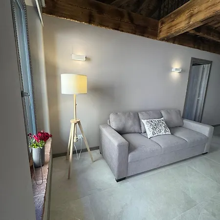 Holiday home Dimora Rosaspina Adro