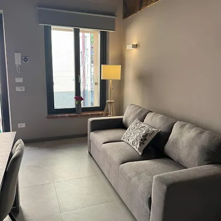 Dimora Rosaspina Holiday home Adro